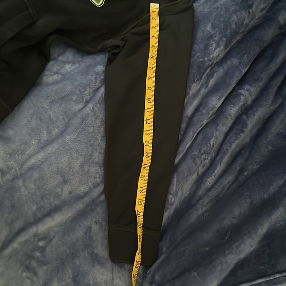 Under Armour Hoodie size SM/P - Picture 6 of 9